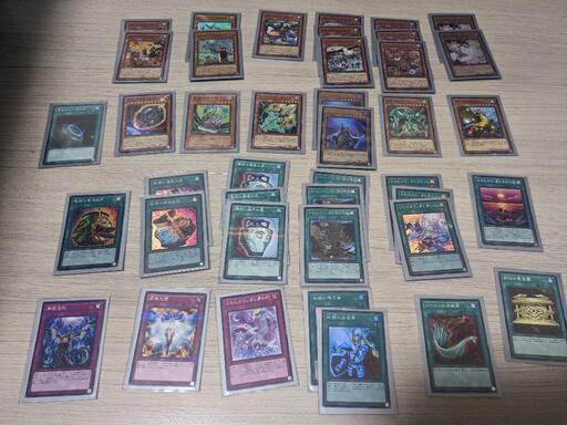 遊戯 デッキ 再現 遊戯王 引退品 お値段要相談 特集 遊戯王 遊戯デッキ