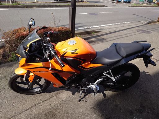 ホンダ CBR250R ABS 限定色！