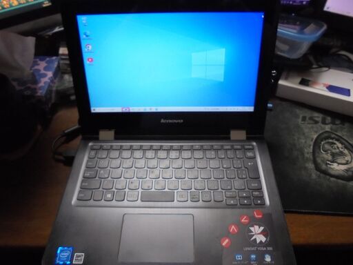 LENOVO YOGA300-111BR/4GB/SSD 128GB/WEBカメラ搭載/タッチパネル搭載/360度回転可能