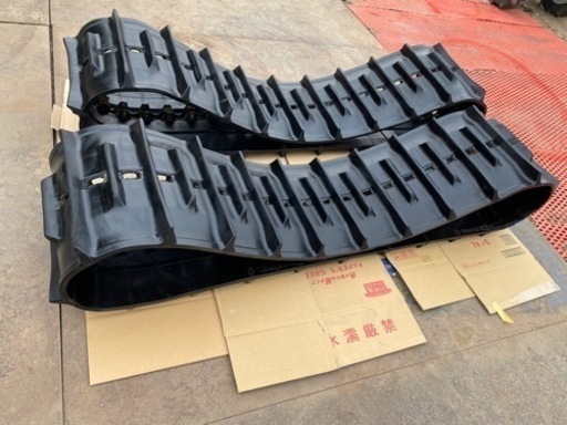 ゴムクローラー 4本 TCN420X84X