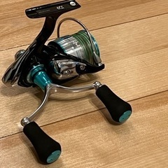 去年の春のみ数回使用美品！釣具/ロッド/リール/エギング/イカ/エメラルダス