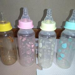 ブラスチック哺乳瓶4本