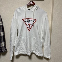 guess 白パーカー
