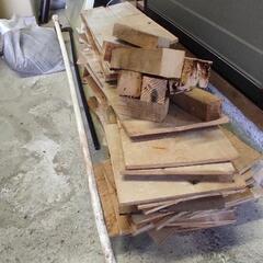 【無料】大量の木材🌲廃材🌲バラ板🌲キャンプファイヤー🔥