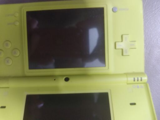 ニンテンドーDSi 本体 動作品 R4 Revolution セット　物々交換可