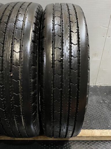 タイヤ、ホイール BS R202 215/85R16 120/118L LT 16インチ ライト 