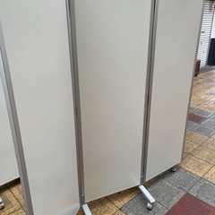L型6連スチールパーテーション扉付き 『中古良品』鍵無し