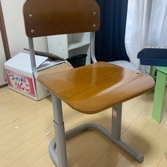 （取引中）コクヨの椅子　小学校で使う椅子。