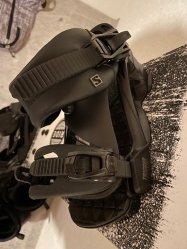 ジモティ来店特価!!! スノーボード ZUMA ホワイト×ブラック 配送 J