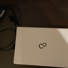 VAIO Eシリーズ SVE15125CJW i3 6gb ssd