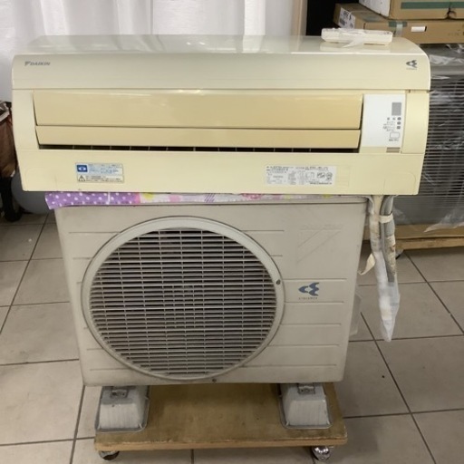 DAIKIN ダイキン　ルームエアコン　8〜10畳用　ATF28NSE9 2012年製