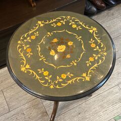 アンティーク★イタリア製 象嵌細工 コーヒーテーブル サイドテーブル カフェテーブル 花台 クラシック 花柄★買取帝国 志木店 (検) ロイズ アンティークス アンティーク☆イタリア製 象嵌細工 コーヒーテーブル サイドテーブル