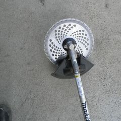 マキタ エンジン式刈払機MEM428 エンジン始動性良 刈刃新品