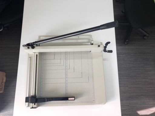 大型裁断機・ペーパーカッター　A3サイズ