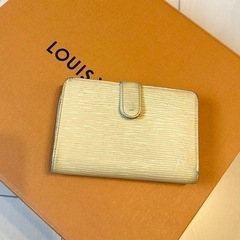 ルイ・ヴィトン　LOUIS VUITTON エピ　二つ折りがま口財布