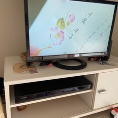 【テレビ(リモコンなし)fire TVつきテレビ台　3000円】