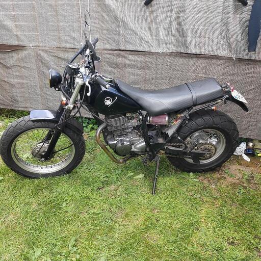③美品　tw200　一発始動　車検必要無　タイヤブレーキ新品　カスタム　値段交渉有