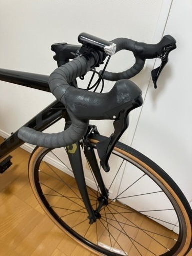 超美品][室内保管][新古品]SCOTT製ロードバイク