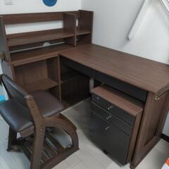 机、本棚、キャビネット、KOIZUMIの椅子4点セット