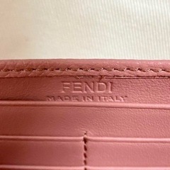 新品　FENDI  長財布