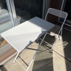 IKEAのバルコニー用テ-ブル椅子(2個)セット