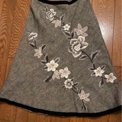 ローラアシュレイ　刺繍スカート