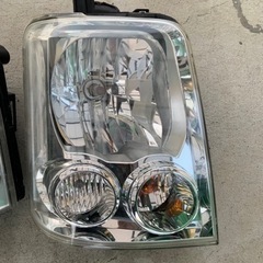 スズキエブリィワゴンDA64Wヘッドライト