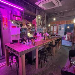 韓国料理やスパイスカレー屋のホール、キッキンスタッフ募集