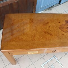 Karimoku(カリモク)の高級ブランドdomani(ドマーニ)よりMorganton(モーガントン)シリーズ コンソールテーブル/ライトコニャックです。デスクやホールテーブルにもおススメです♪DC122