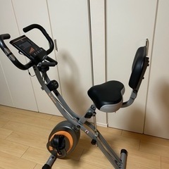 フィットネスバイク(サイクリングマシーン)