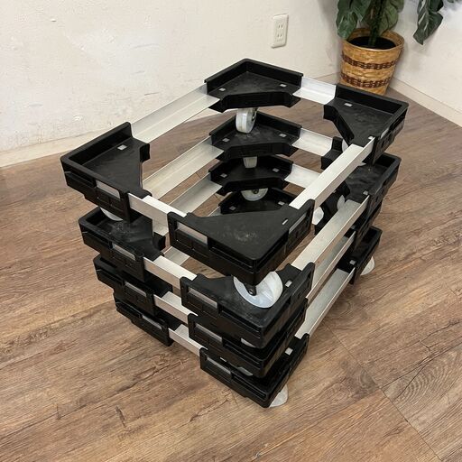 美品　　4台　　サンコウ　アルミ台車　コンテナ　軽量　ボルトレス　40×54.5×14　　BK1