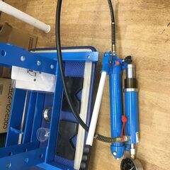 卓上式 油圧プレス 10ｔ THM017 中古品 【ハンズクラフト宜野湾店】 卓上式 油圧プレス 10t THM017 中古品 【ハンズクラフト宜野湾店】