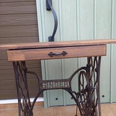 足踏みミシンテーブル　singer