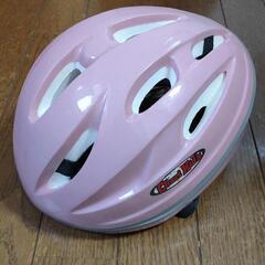 お話中　子供用　ピンクのヘルメット
