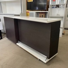 【美品‼️】定価94,800円♪ 現行モデル ニトリ 200cm幅キッチンカウンター(マルチ2) 食器棚 収納家具 木目調ダークブラウン♪