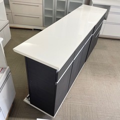 【美品‼️】定価94,800円♪ 現行モデル ニトリ 200cm幅キッチンカウンター(マルチ2) 食器棚 収納家具 木目調ダークブラウン♪