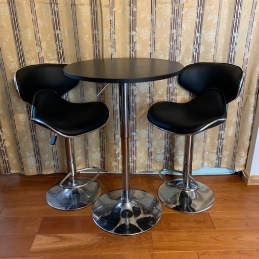 バーテーブルと椅子