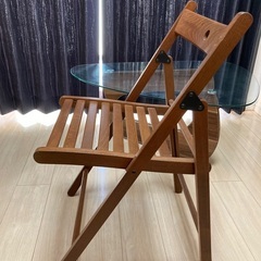 IKEAの木製の椅子(折り畳み)