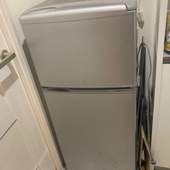 冷蔵庫　AQUA ノンフロン直冷式冷凍冷蔵庫