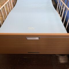 ★来店限定★ パラマウントベッド KQ-60000シリーズ 電動介護用ベッド マットレス付 2021年製 シミあり
