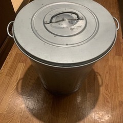 【IKEA】蓋付きゴミ箱40L・物干し竿