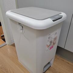 ニトリ   20Lゴミ箱