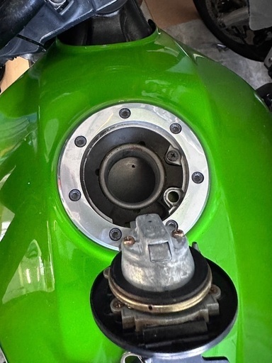後日大幅値下げしまして再掲載致します！2000年式Kawasaki【ZRX400】ライムグリーン　走行21500km程 検査令和5年4月迄　値下げしました。
