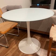 【ネット決済】ホワイト丸テーブル　直径80cm、高さ72cm