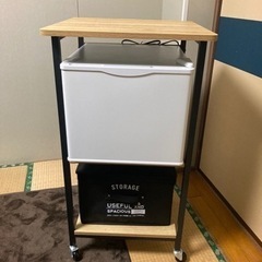 【中古】小型冷蔵庫とラック