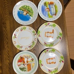 ラスカル　フランダースのイヌなどの皿（12枚）