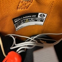 BURTON！ＭＯＴＯ　アジアンフィット　28センチ