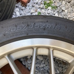 決まりました。205/45R16 114.3-4穴