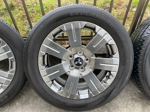 デリカD5 ジャスパー 純正ホイール（ダーククローム調仕様）タイヤ