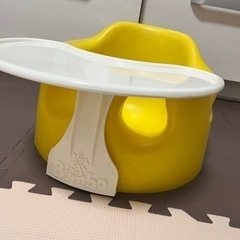 取り引き中　バンボ　bumbo テーブル付き　黄色　ベビーチェア